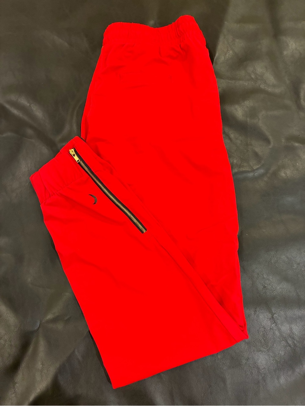 Zyia Everywhere zipper joggers Red size Small